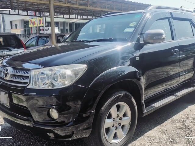 2010 Toyota FORTUNER 2.5 G TRD SPORTIVO FACELIFT - 1