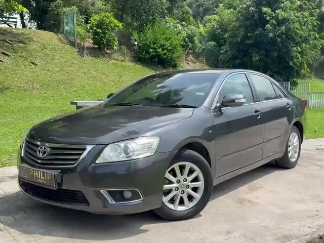 2011 TOYOTA CAMRY 2.0 E (A) Condition Masih Cantik - 1