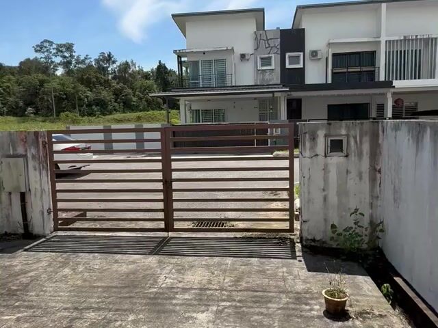 Video Image 1