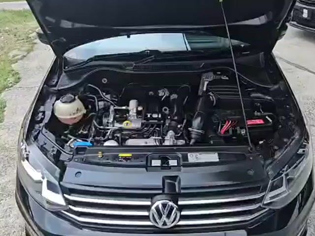 Volkswagen VENTO 1.2 HIGHLINE TSI R/CAM LED DRL - 1