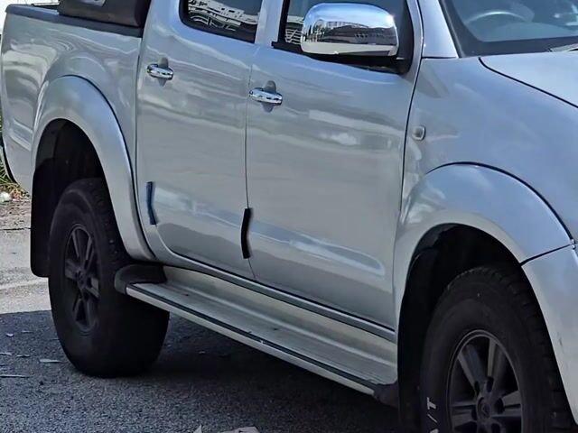 2010 Toyota HILUX 2.5 G FACELIFT DOUBLE CAB (A) - 1