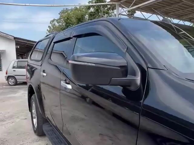 2022 Isuzu D-MAX 1.9 PREMIUM 4X4 (A) - 1