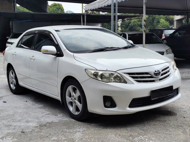 2011 Toyota COROLLA ALTIS 1.8 E (A) GOOD CONDITION - 1