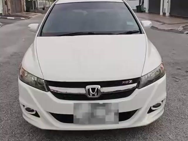 Honda STREAM 1.8 i-VTEC RSZ FACELIFT (A)like new - 1