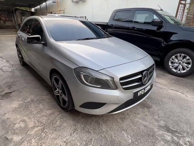 2014 Mercedes Benz A200 BlueEFCY (CBU) 1.6 (A) - 1