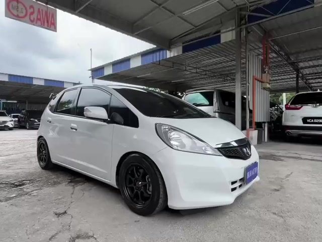 2013 Honda JAZZ 1.5 FACELIFT (A) Tip Top Condition - 1