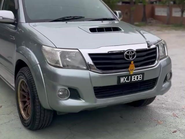2012 Toyota HILUX 2.5 G VNT FACELIFT (A) - 1