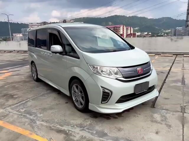Honda STEPWAGON 1.5 SPADA (A) 8 SEATER 5Y WARRANTY - 1