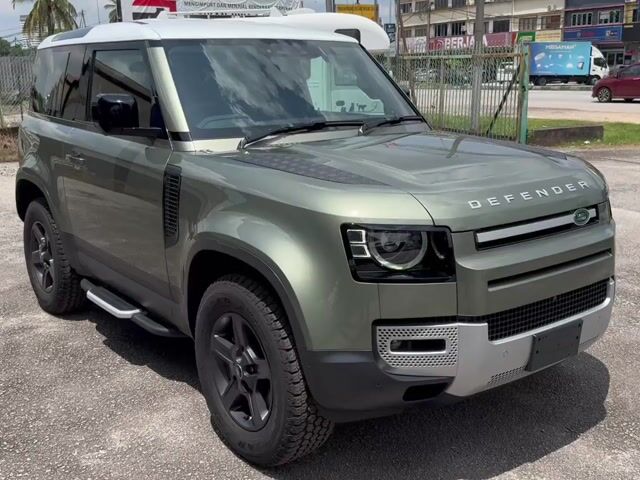 2022 Land Rover DEFENDER 2.0 90 P300 BASE - Green - 1