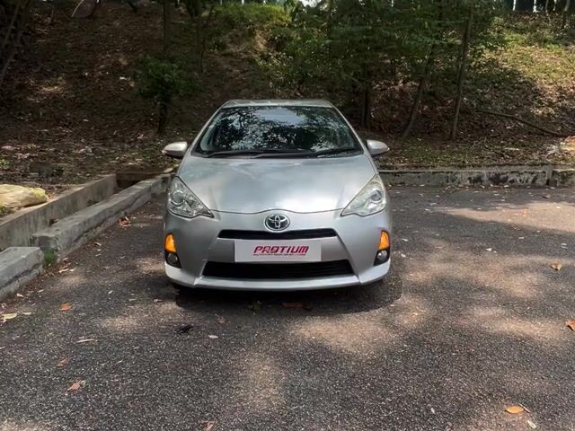 2013ToyotaPriusC Hybrid 1.5(A)B/ListBolehLoanKedai - 1