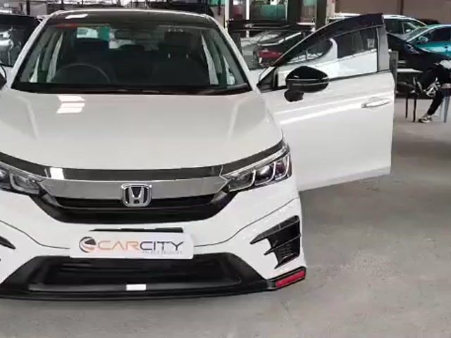 2023 Honda CITY 1.5 E V RS UDR WARRANTRY 20K KM - 1
