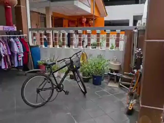 Video Image 1