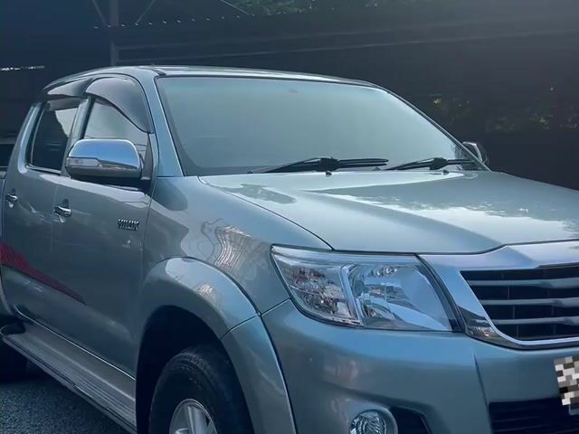2012 Toyota Hilux 2.5 Auto 4X4 - 1