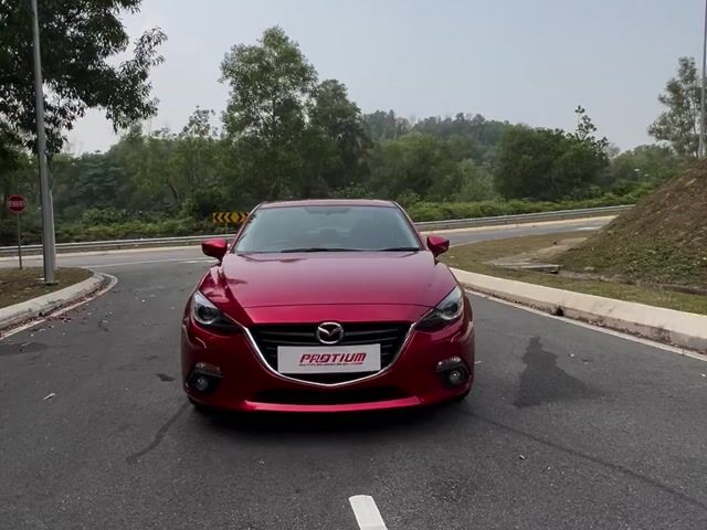 2015 Mazda 3 SKYACTIV 2.0 (A) Loan Kedai/Loan Bank - 1