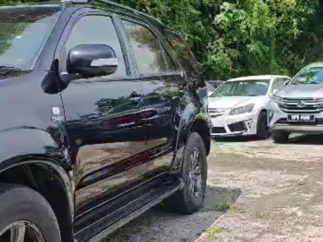 2009 Toyota FORTUNER 2.5 G FACELIFT (A) Diesel - 1