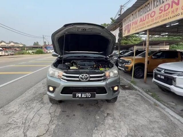 Toyota HILUX 2.4(A)REVO D/C G VNT 6PSD 4X4 Pickups - 1