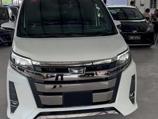 Toyota NOAH 2.0 SI WXB FACELIFT ✅7-SEAT ✅2-P/DOOR - 1