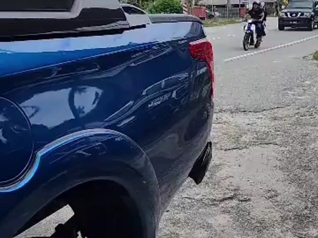 Mitsubishi TRITON 2.4(A)HS ADVENTURE-X 4x4 pickups - 1