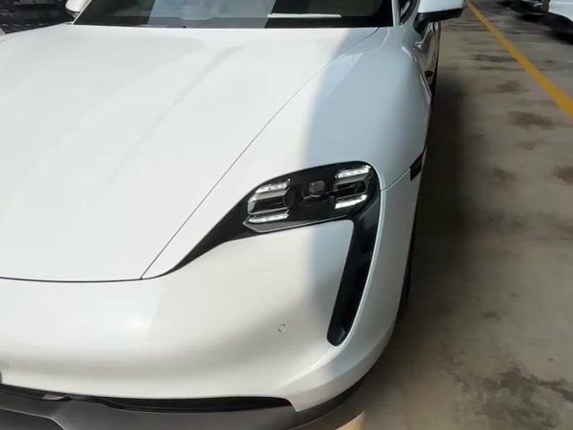 2023 Porsche Taycan  4S Sedan (A) - 1