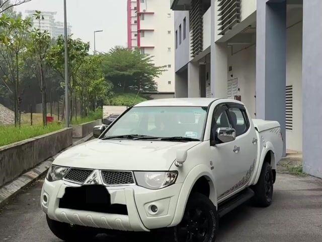 2012 Mitsubishi TRITON 2.5 RA 177,xxx KM ORI MIL - 1