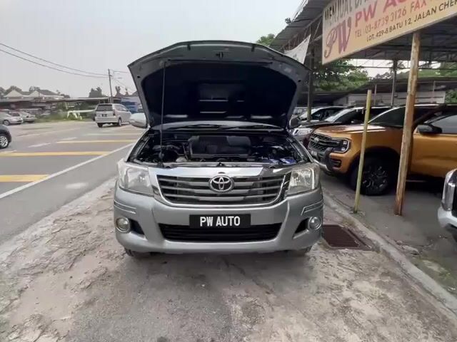 Toyota HILUX 2.5(A)VIGO D/C G VNT 4spd 4X4 pickups - 1