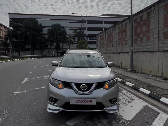 2016NissanX-Trail IMPUL 2.0(A)B/ListBolehLoanKedai - 1