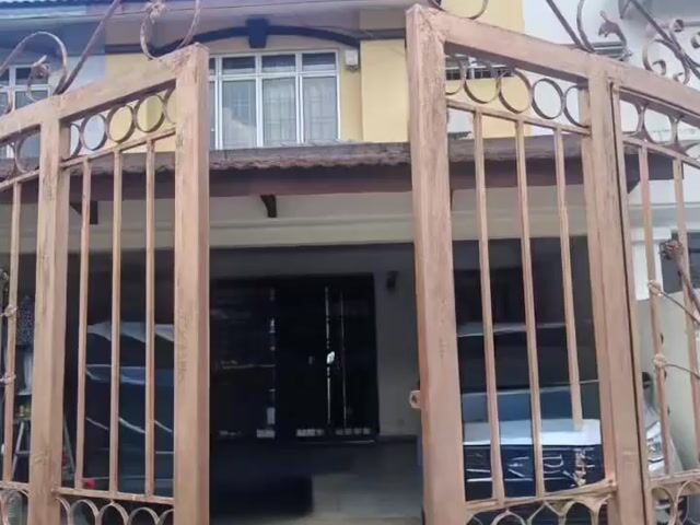 Video Image 1