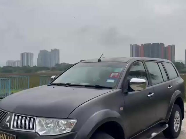 2010 MITSUBISHI PAJERO SPORT (DIESEL) Bleh Loan Lg - 1