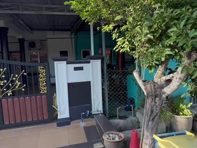 Video Image 1