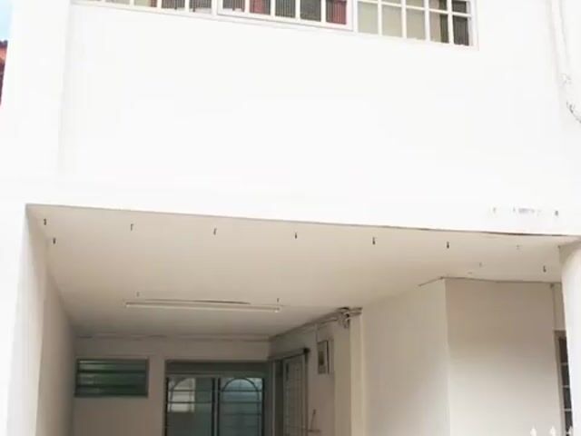 Video Image 1