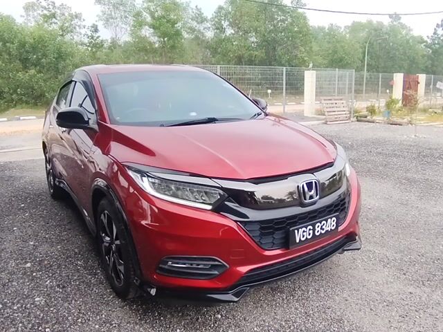2021 Honda HR-V 1.8 RS, 74k km Honda service,owner - 1
