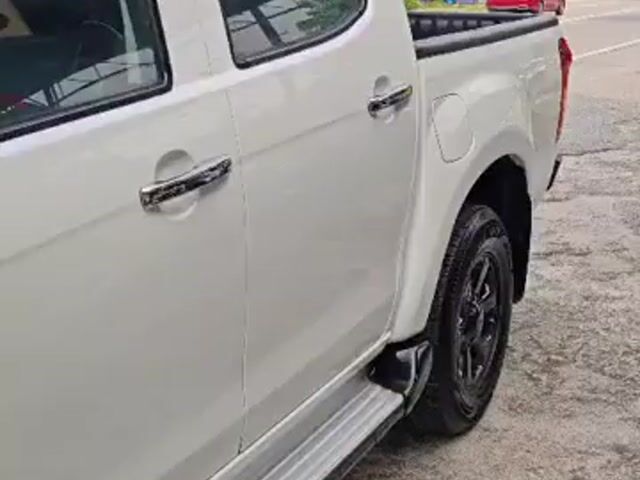 Isuzu D-MAX 2.5(A)PREMIUM 4JK VGS 4X4 PICKUP TRUCK - 1