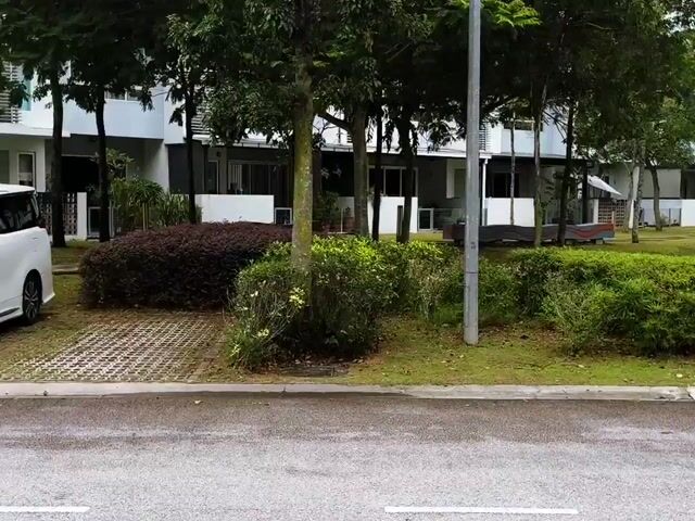 Video Image 1