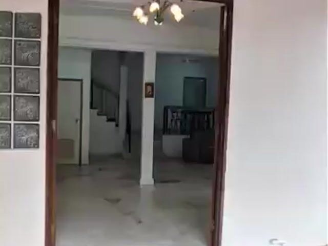 Video Image 1