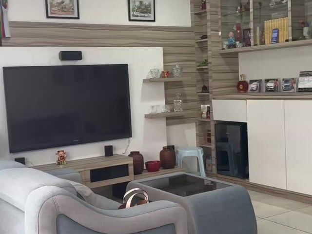 Video Image 1