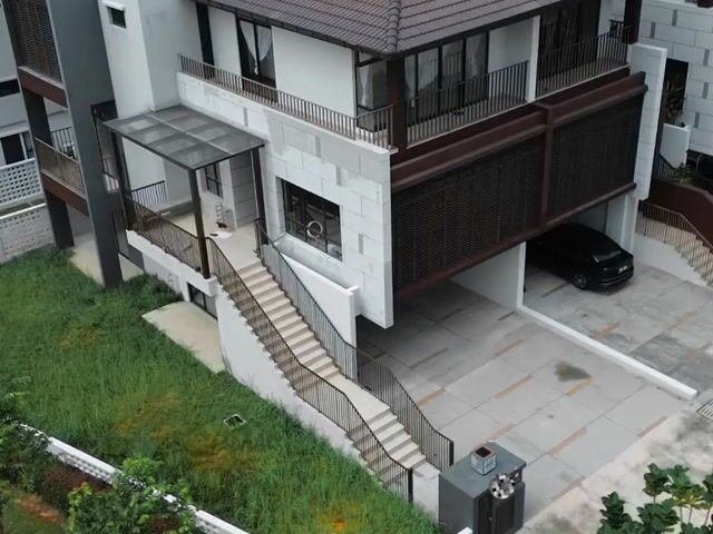 Video Image 1