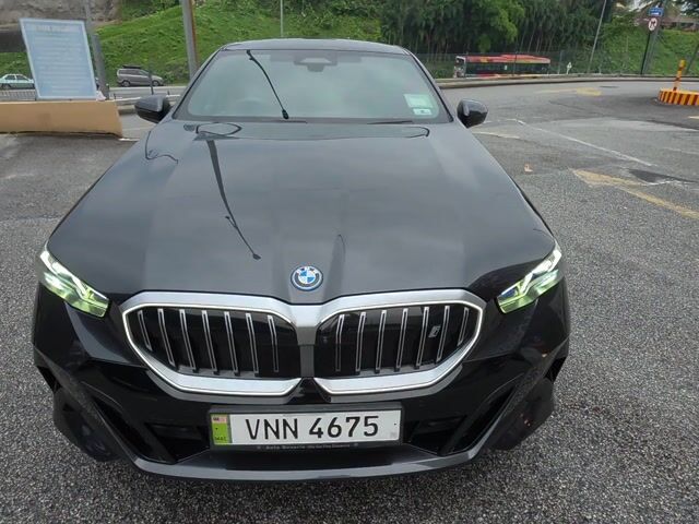 2024 Bmw I5 EDRIVE40 MSPORT LOW MILEAGE UNDER WRTY - 1