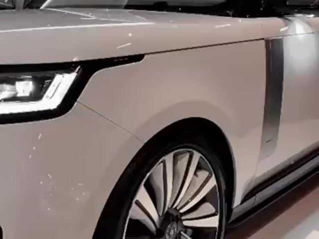 Unreg 2025 Range Rover SV Bespoke 1858 Edition - 1