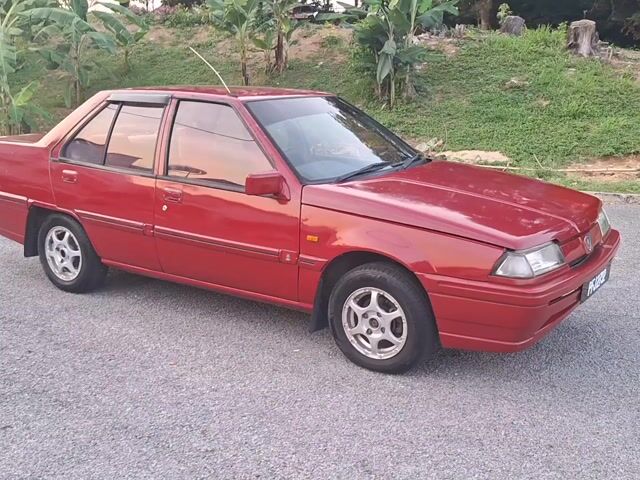 Iswara Sedan 1.5 Manual Good Condition - 1