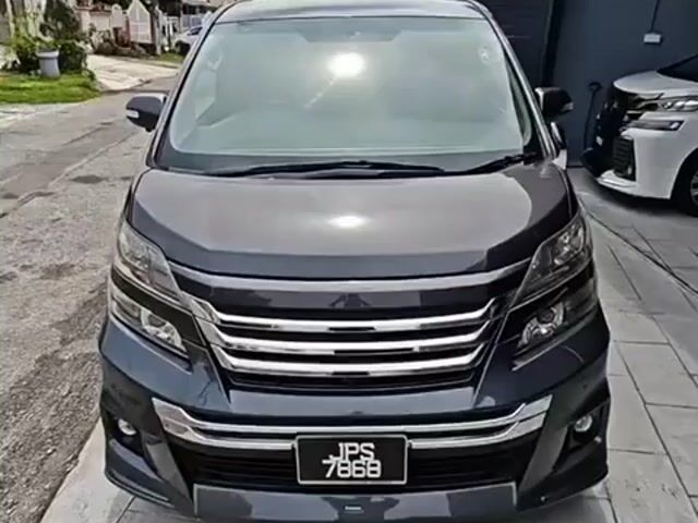 ON THE ROAD 2010 Toyota VELLFIRE 2.4 - 1