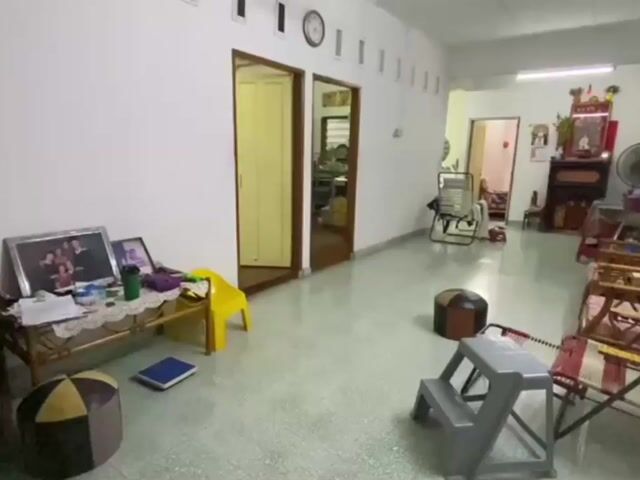 Video Image 1