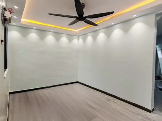 Video Image 1