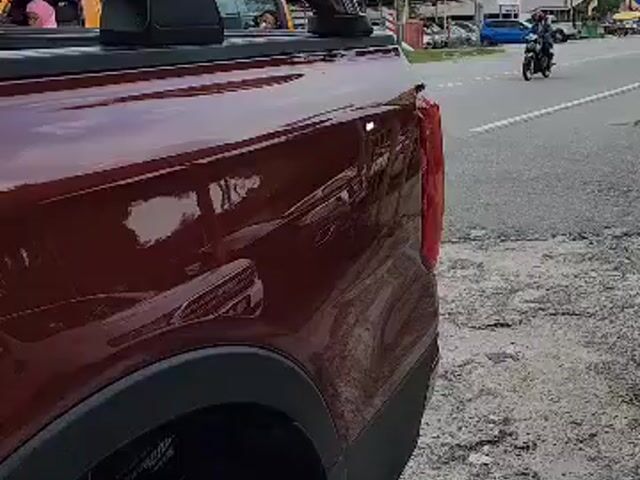 Ford ANGER 2.0L(A) T9 XLT PLUS 10-SPD 4X4 pickups - 1