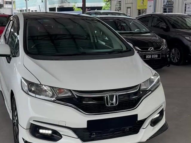 2017 HONDA JAZZ GK-5 1.5 V FACELIFT✅29k KM Mileage - 1