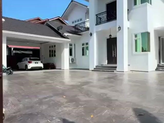 Video Image 1