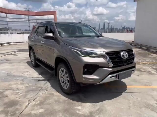 2022 Toyota FORTUNER SRZ 2.7L (A) 5 YEARS WARRANTY - 1