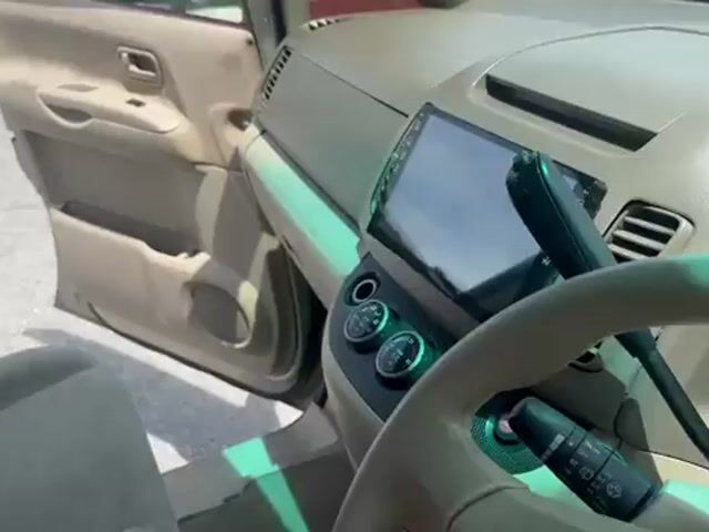 Non hybrid last model 2014 Nissan SERENA 2.0 (A) - 1