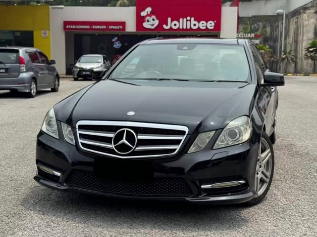 Mercedes Benz E250 AMG PANORAMIC ROOF TIPTOP - 1