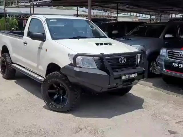 2015 Toyota HILUX 2.5 VNT SINGLE CAB FULLY LOADED - 1