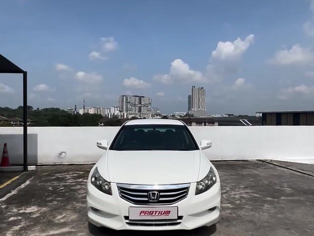 2012HondaAccord HighSpec2.0(A)B/ListBolehLoanKedai - 1